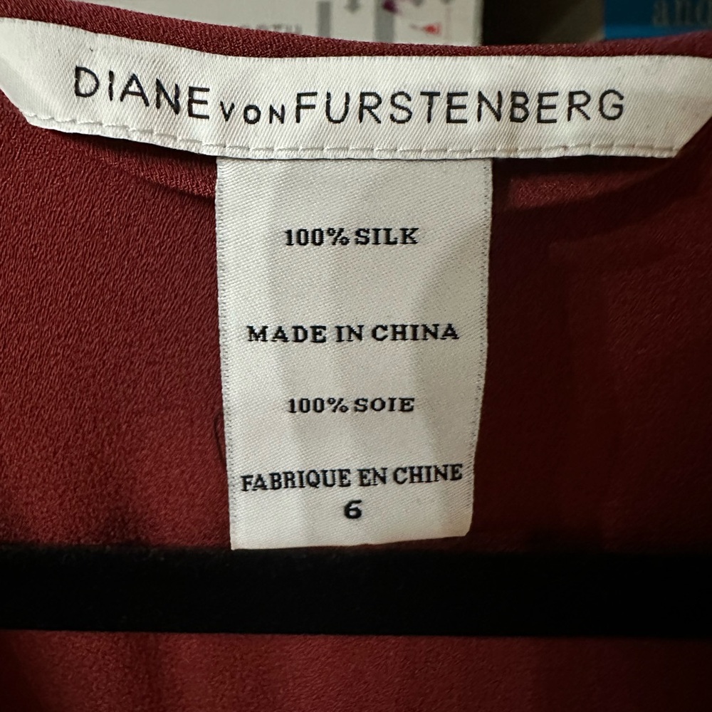 Diane Von Furstenberg Red Reara 100% Silk Flattering Drape Front Dress Sz 6 Red - Picture 8 of 9